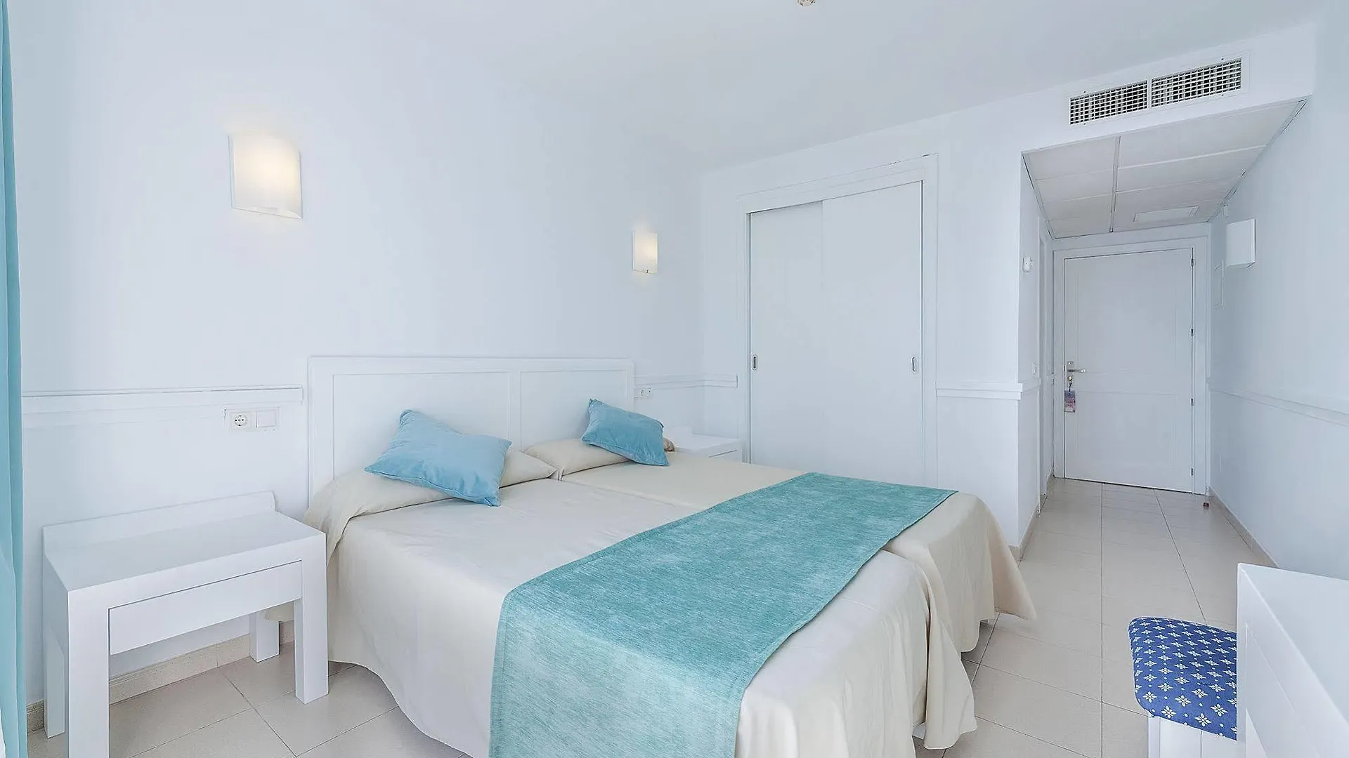 Hostal Brisa Marina Port de Alcudia  Guest house
